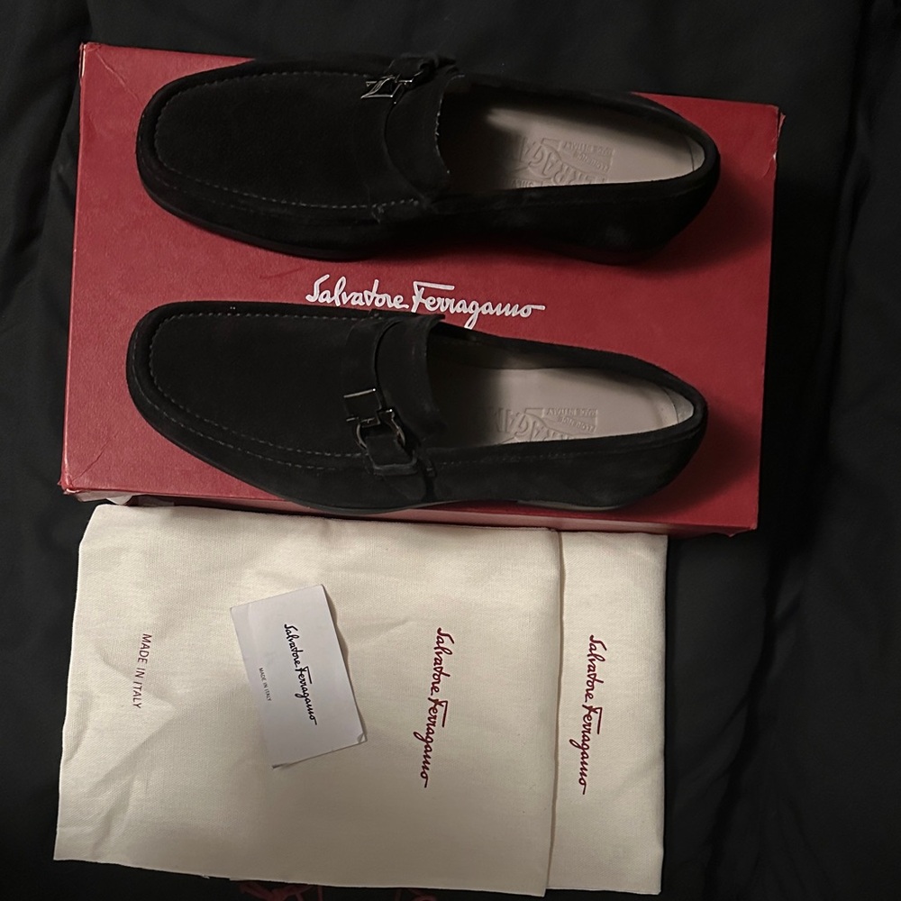 Salvatore Ferragamo Elegant Black Loafers